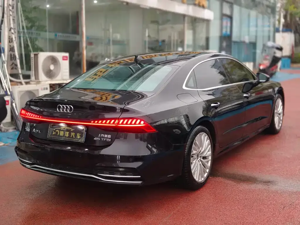 Audi A7L — фото 3