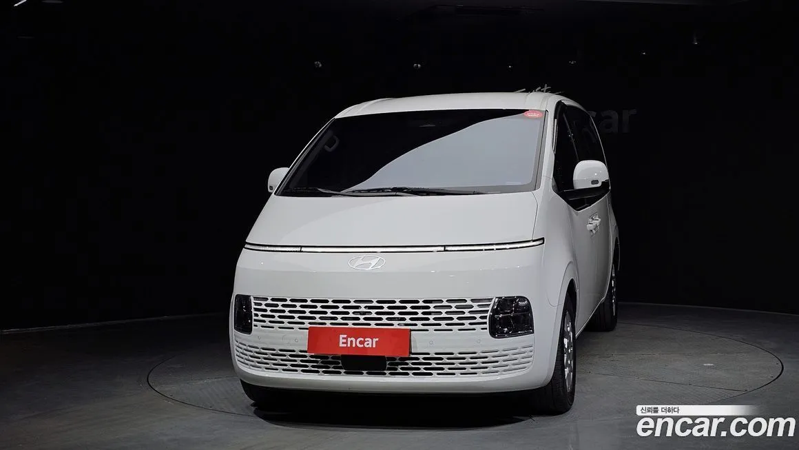 Hyundai Staria — фото 2