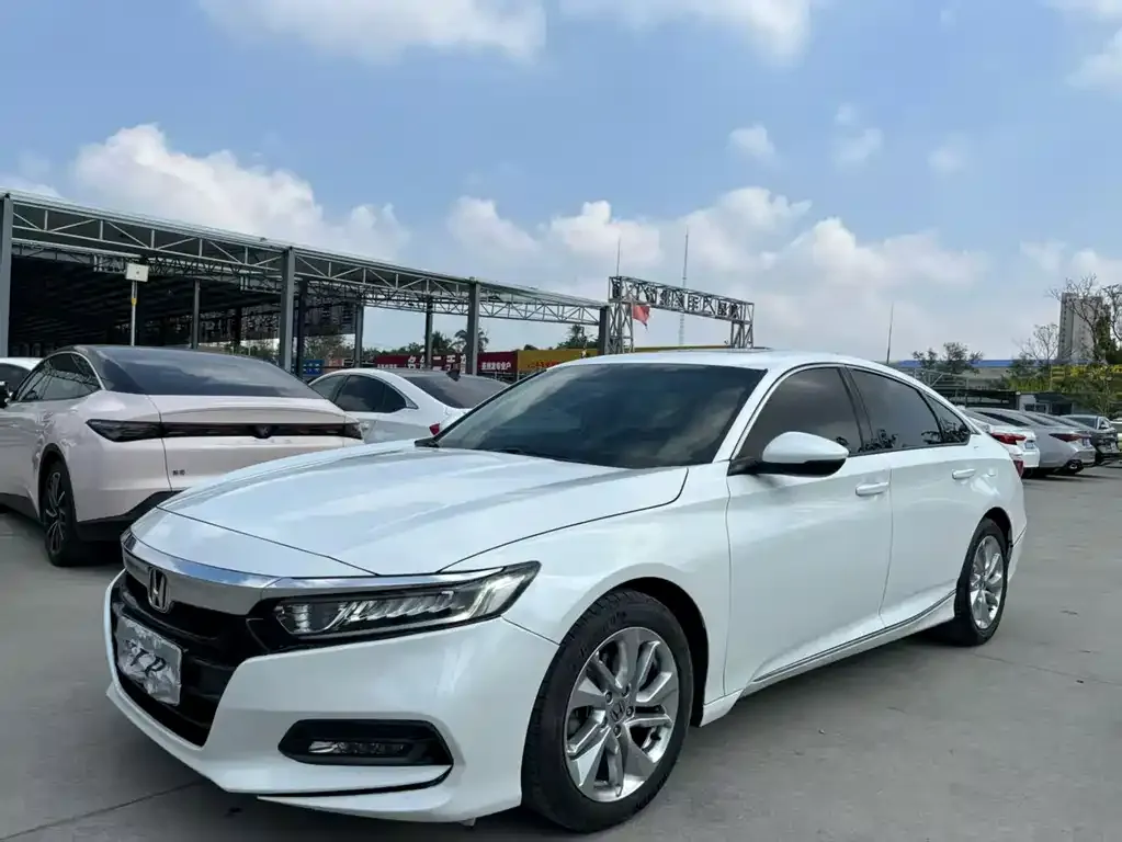 Honda Accord — фото 4