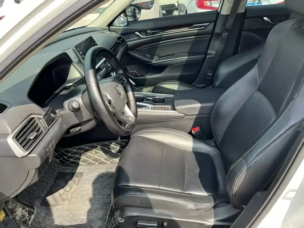 Honda Accord — фото 3