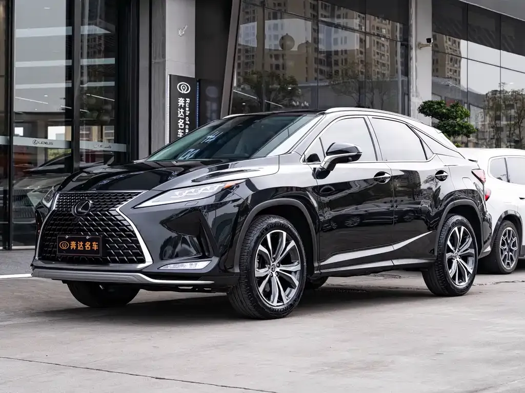 Lexus RX — фото 1