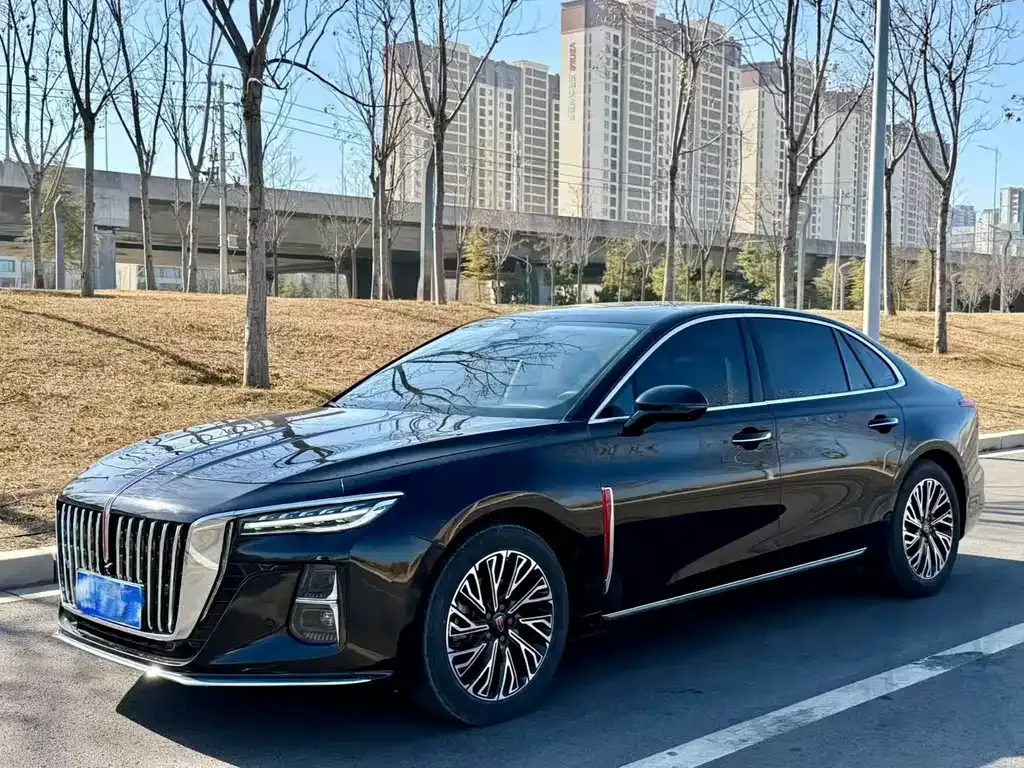 Hongqi H5 — фото 1