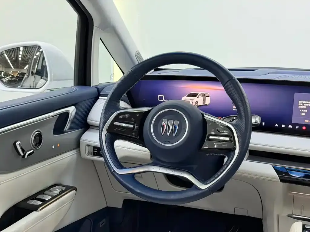 Buick GL8 Hybrid — фото 2
