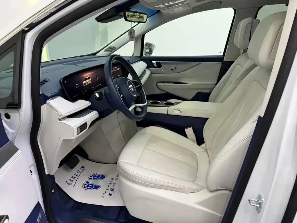 Buick GL8 Hybrid — фото 7