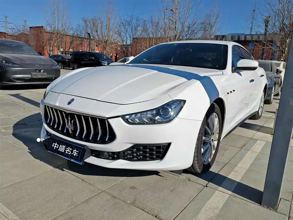 Maserati Ghibli — фото 1
