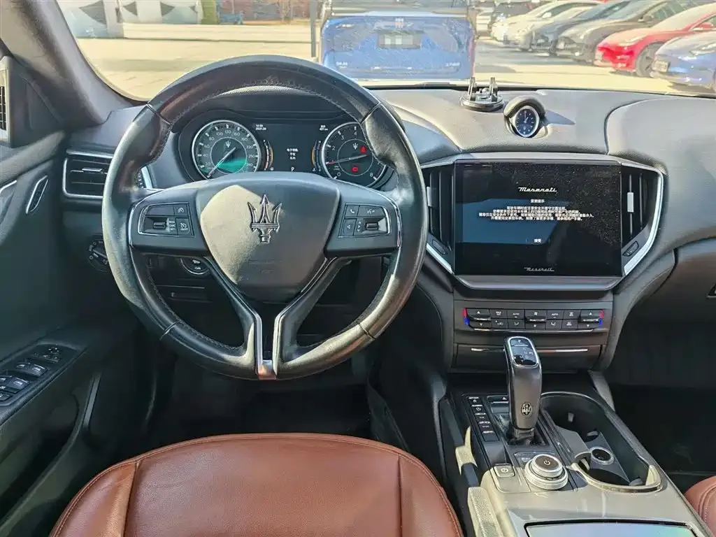 Maserati Ghibli — фото 7