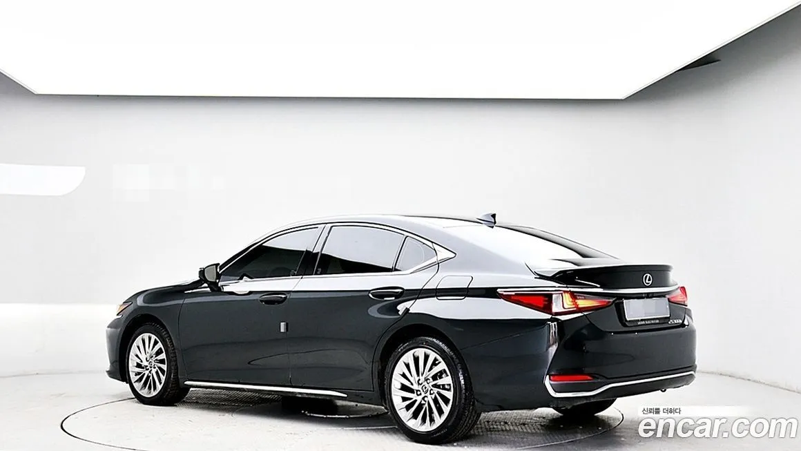 Lexus ES — фото 4