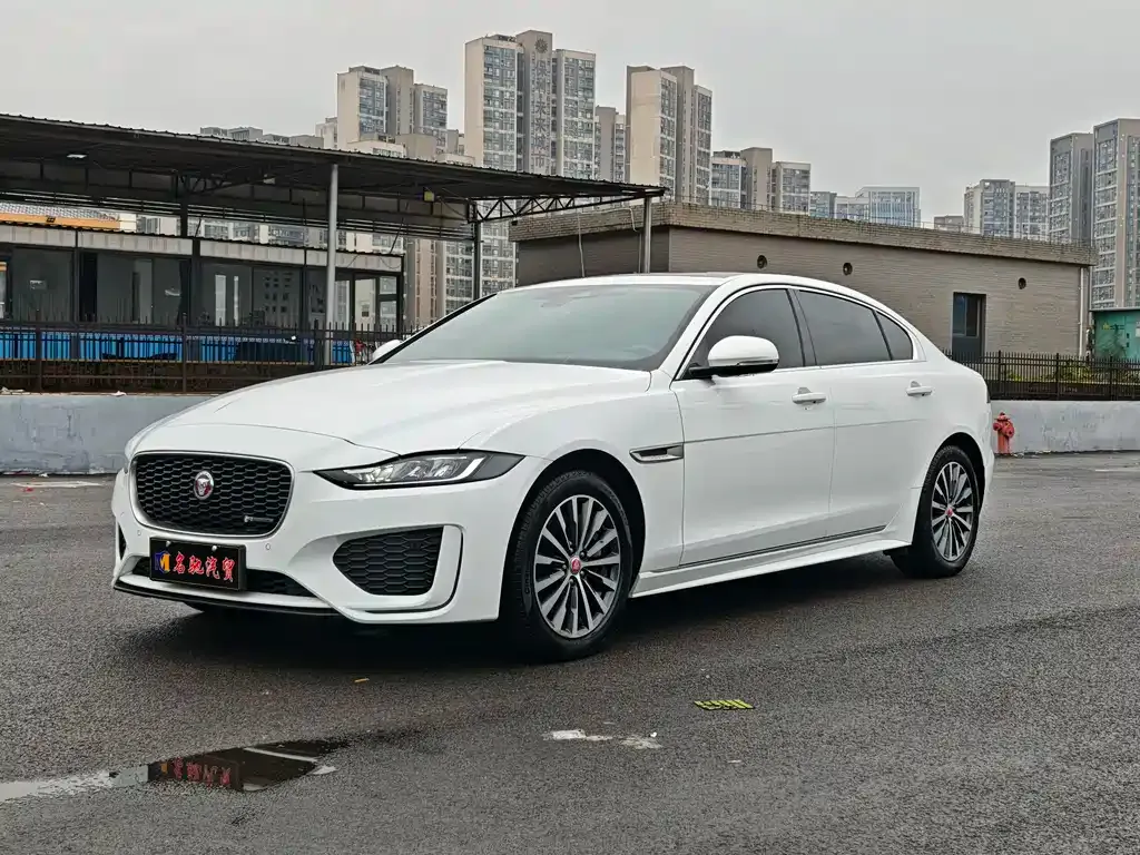 Jaguar XEL — фото 1
