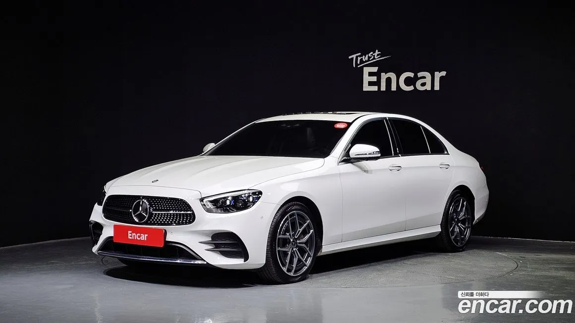 Mercedes-Benz E-Class — фото 1