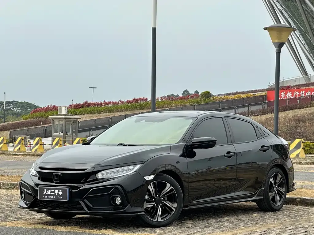 Honda Civic — фото 1