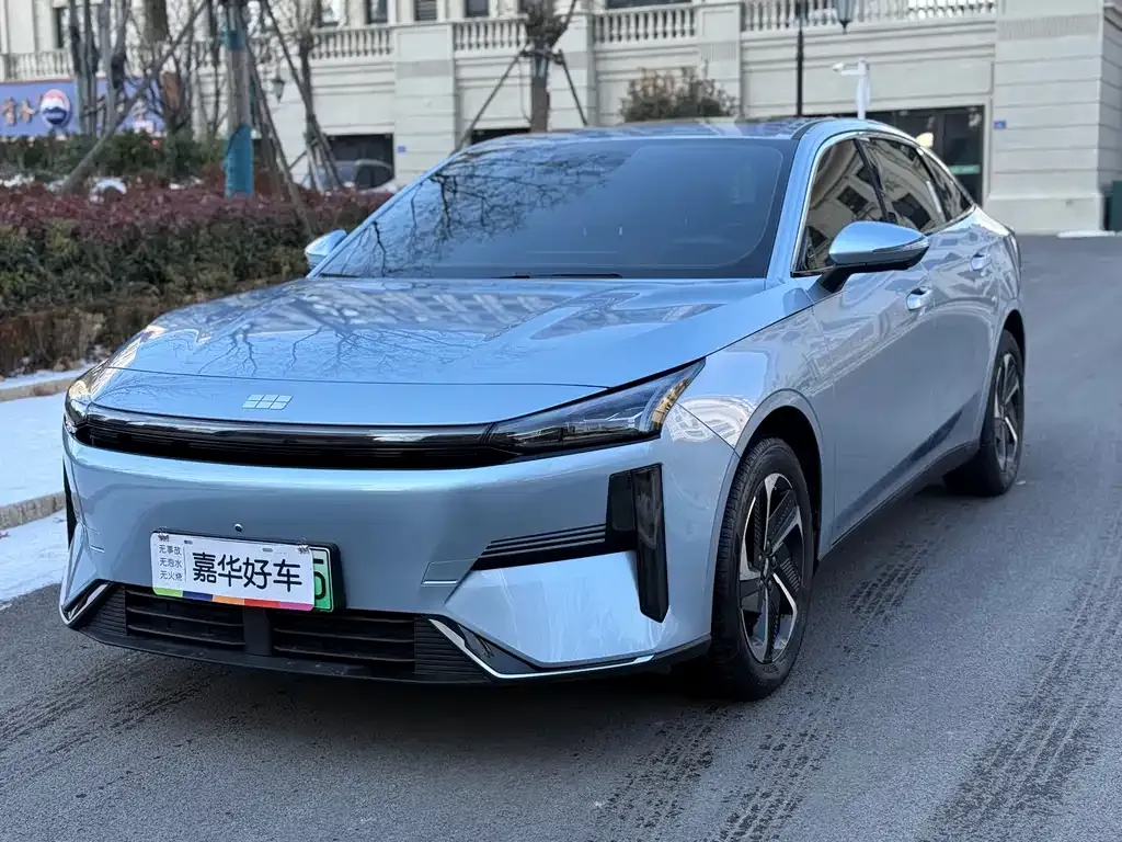 Geely Galaxy L6 — фото 1