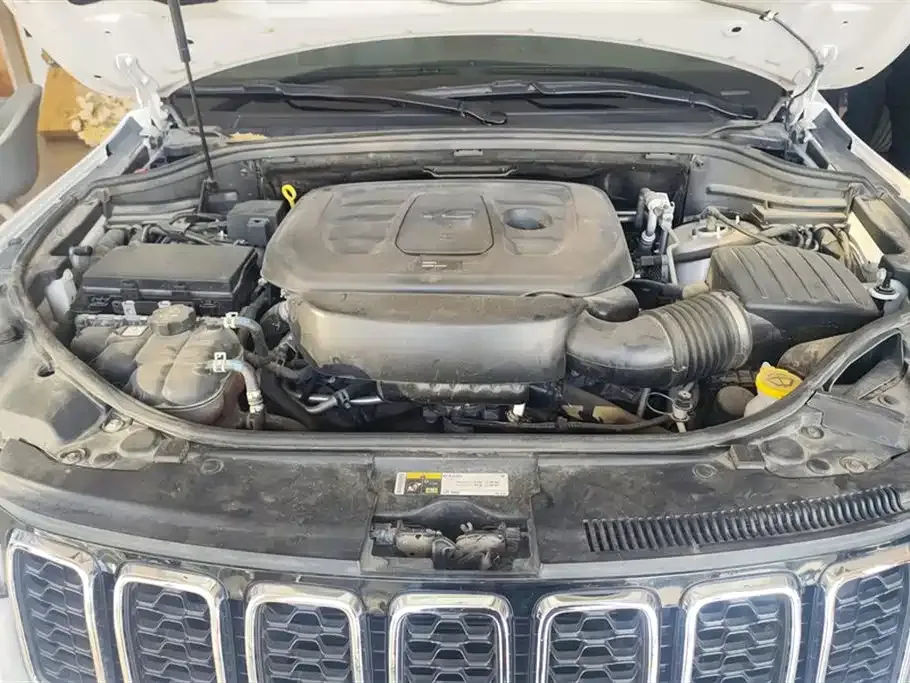 Jeep Grand Cherokee (Import) — фото 10