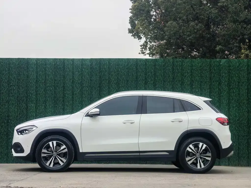 Mercedes-Benz GLA — фото 7