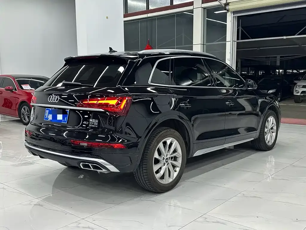 Audi Q5L — фото 4