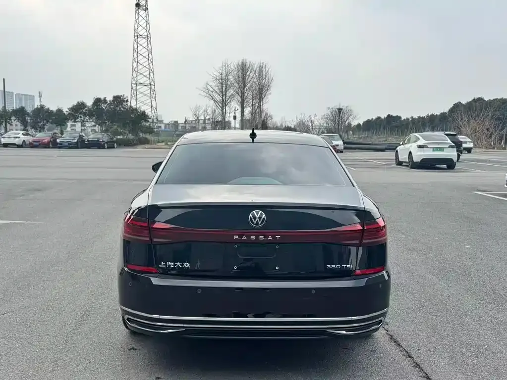 Volkswagen Passat — фото 4