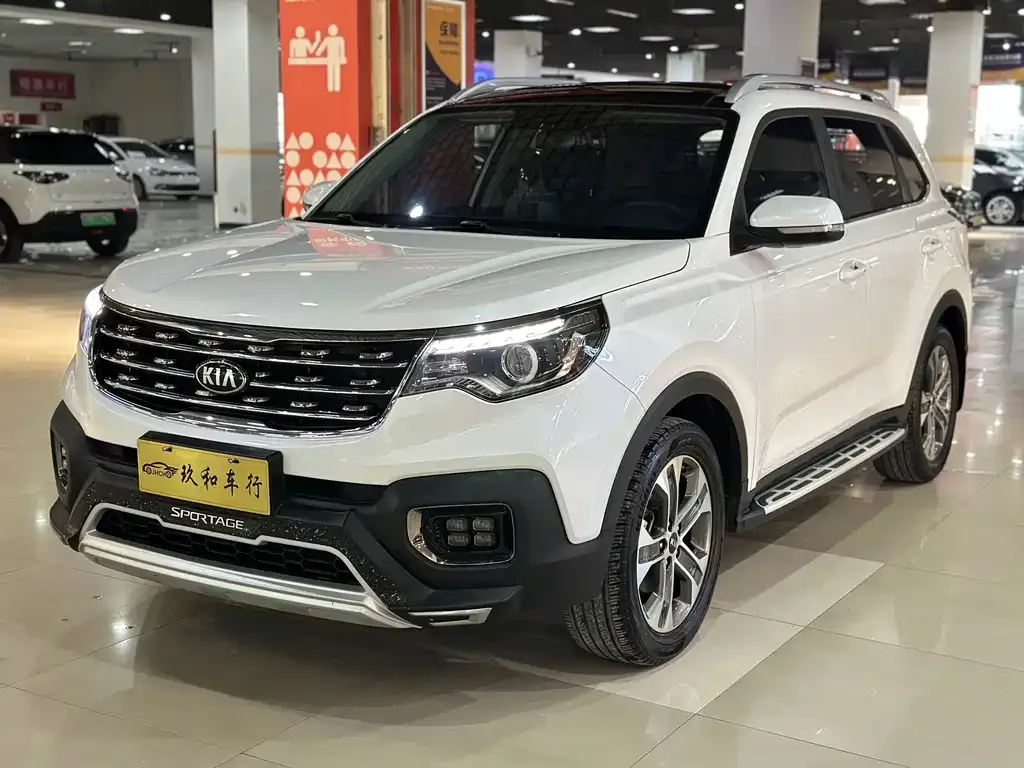 Kia Sportage — фото 1