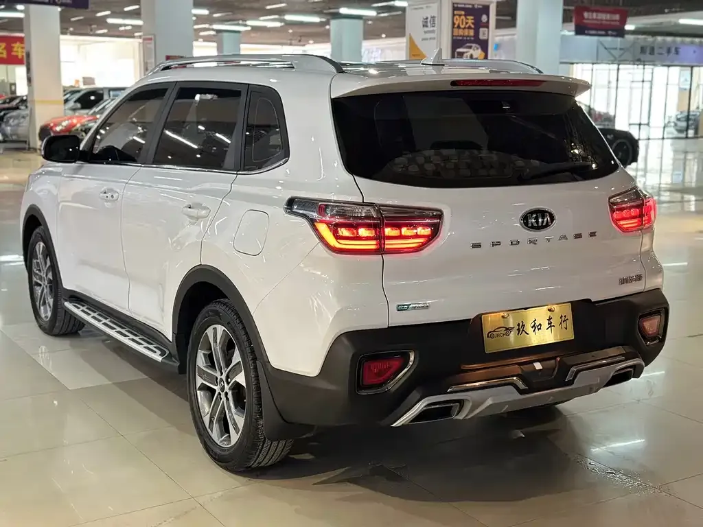Kia Sportage — фото 5