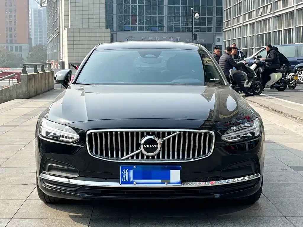 Volvo S90 — фото 8
