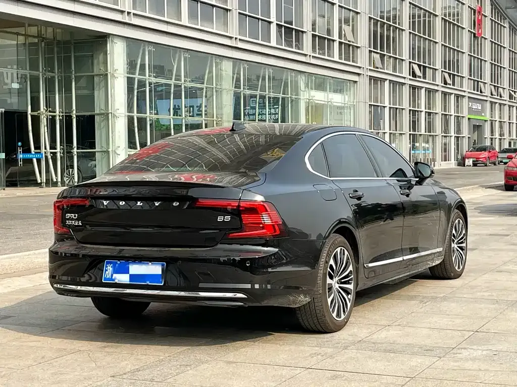Volvo S90 — фото 7