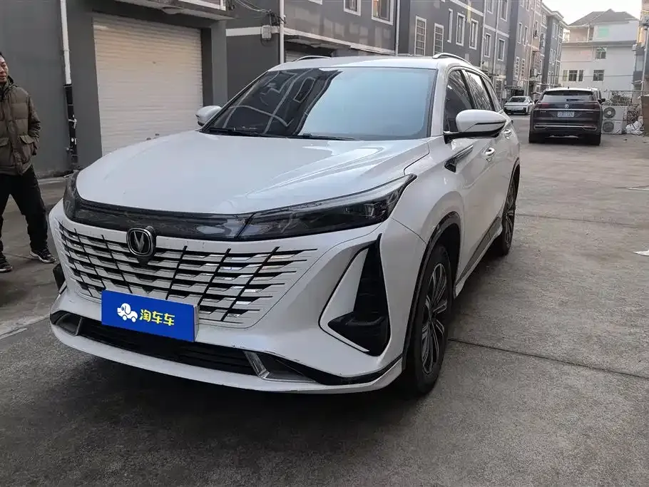 Changan CS75PLUS — фото 1