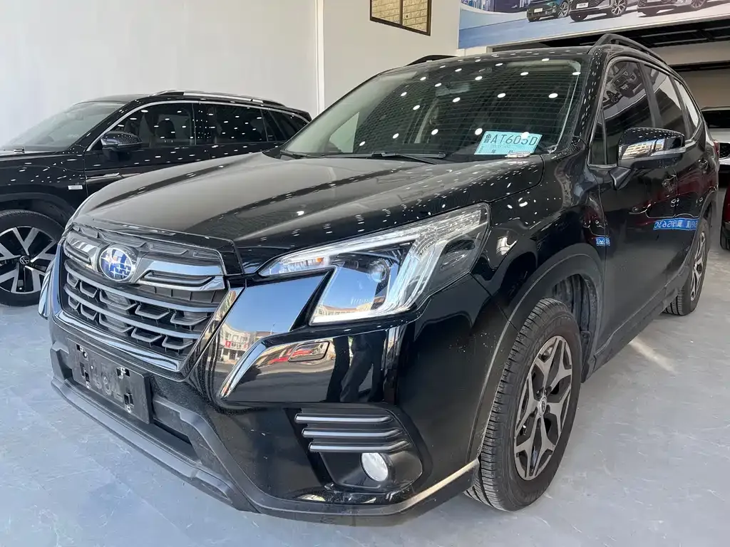 Subaru Forester — фото 1