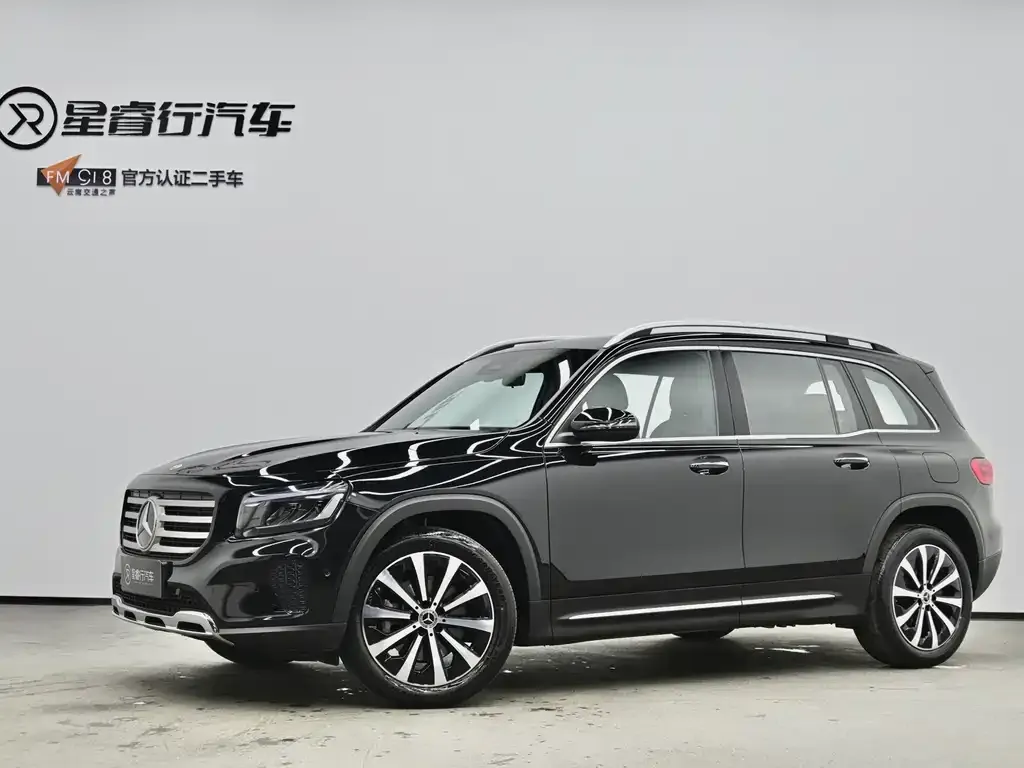 Mercedes-Benz GLB — фото 1