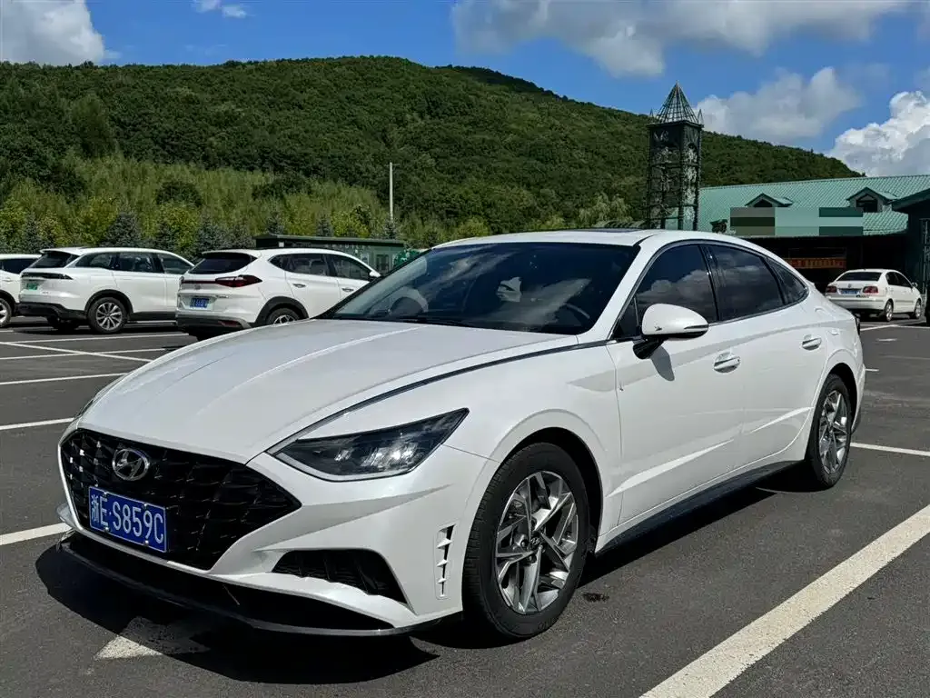 Hyundai Sonata — фото 1