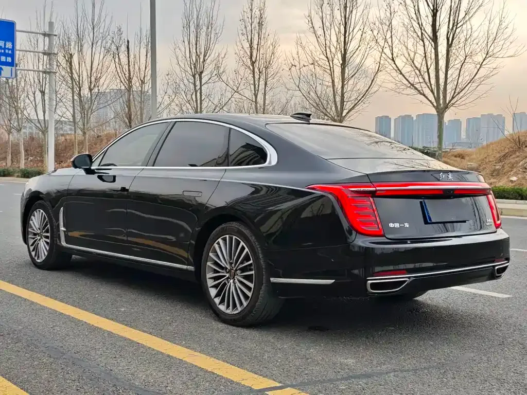 Hongqi H9 — фото 5