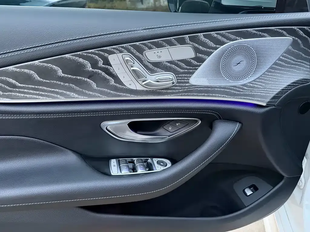 Mercedes-Benz CLS — фото 10