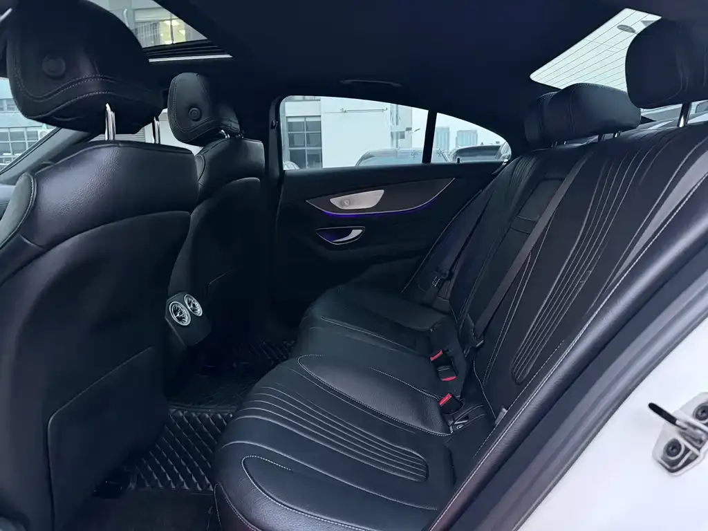 Mercedes-Benz CLS — фото 4