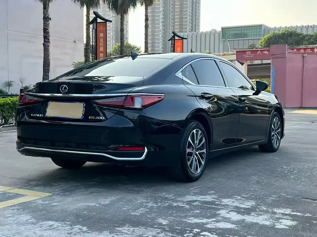 Lexus ES — фото 5