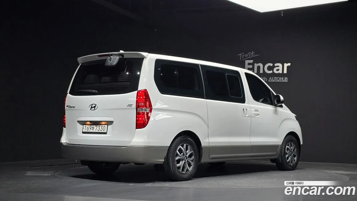 Hyundai Starex — фото 5
