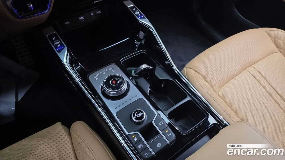 Kia Sorento — фото 9
