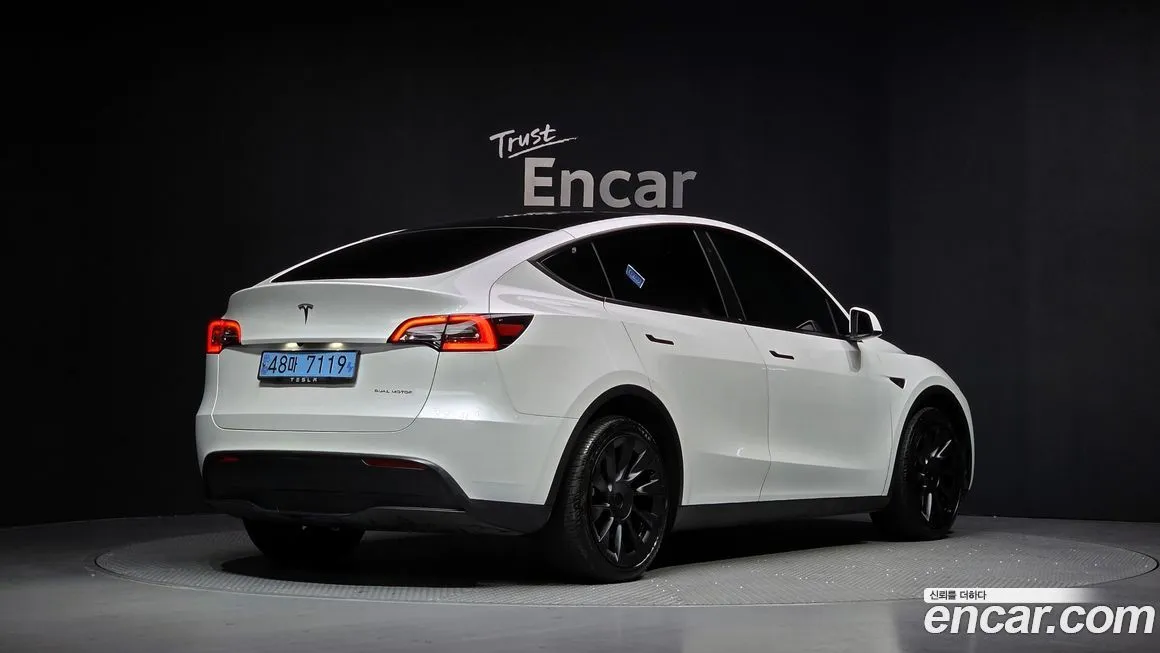 Tesla Model Y — фото 3