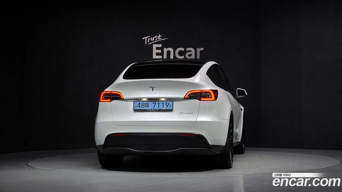 Tesla Model Y — фото 2