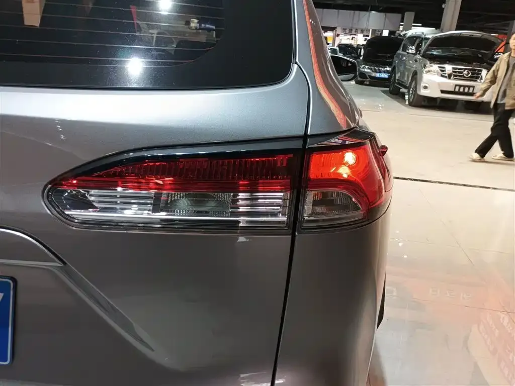 Toyota Corolla Cross — фото 2