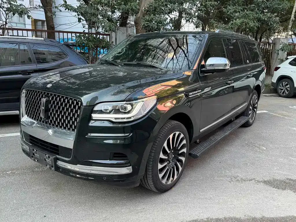 Lincoln Navigator — фото 1