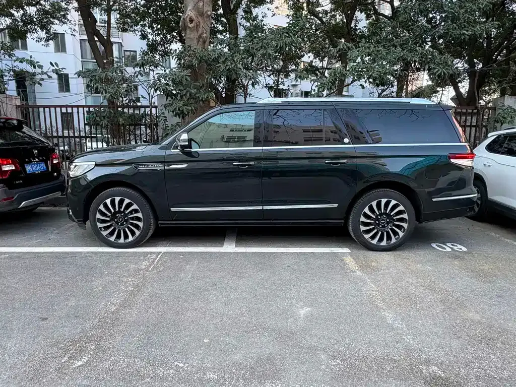 Lincoln Navigator — фото 9