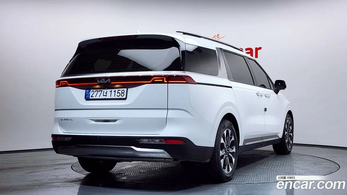 Kia Carnival — фото 3