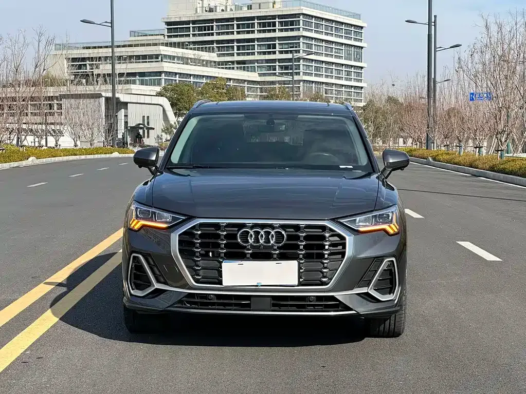 Audi Q3 — фото 6
