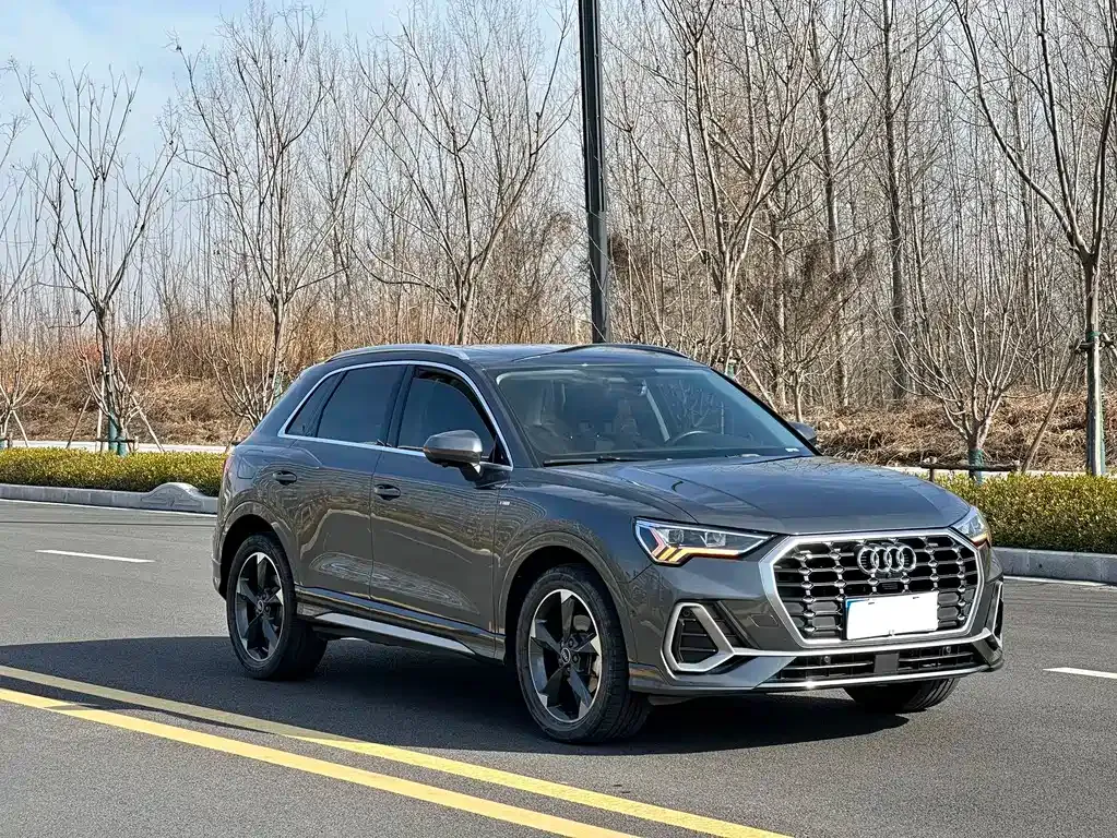 Audi Q3 — фото 10