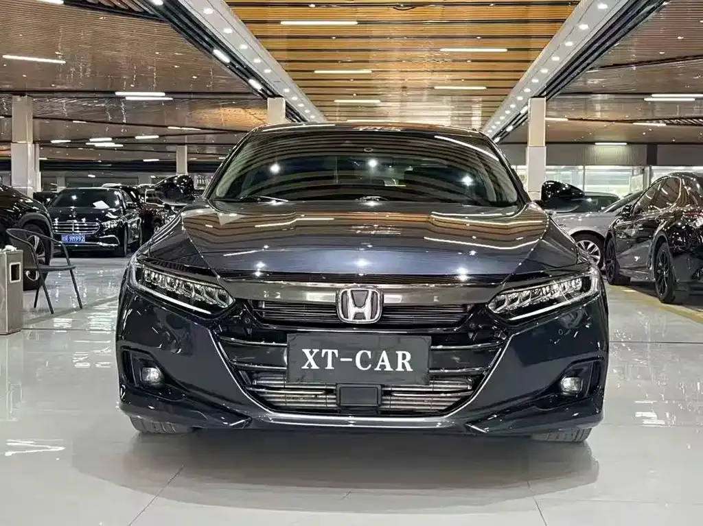 Honda Accord — фото 7
