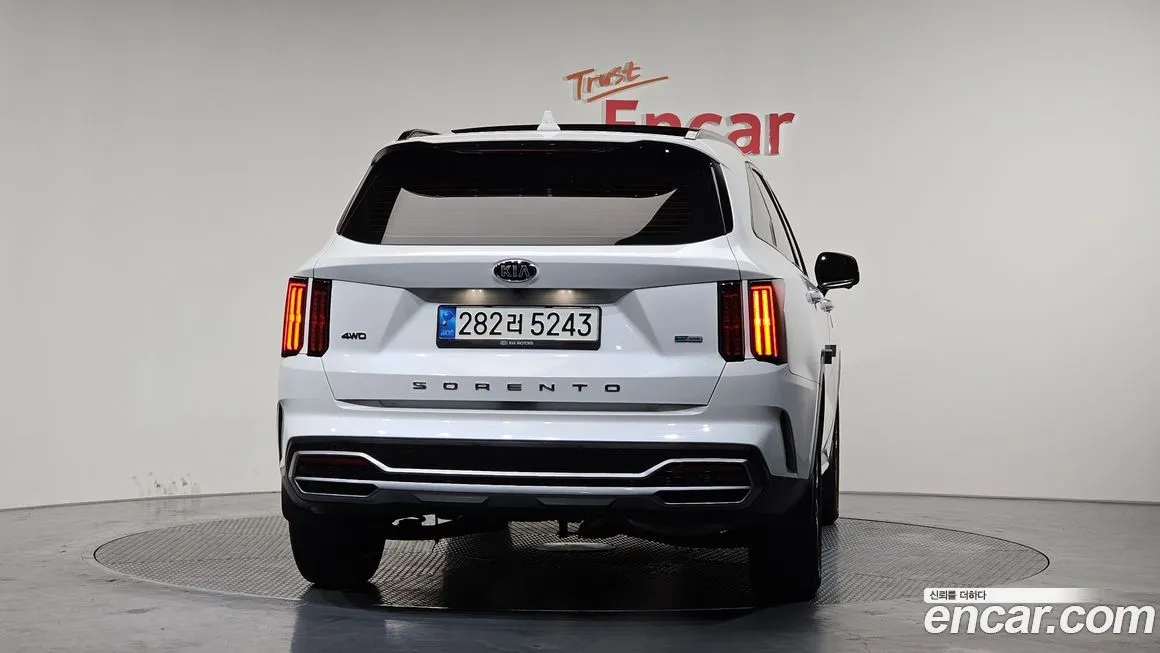 Kia Sorento — фото 7