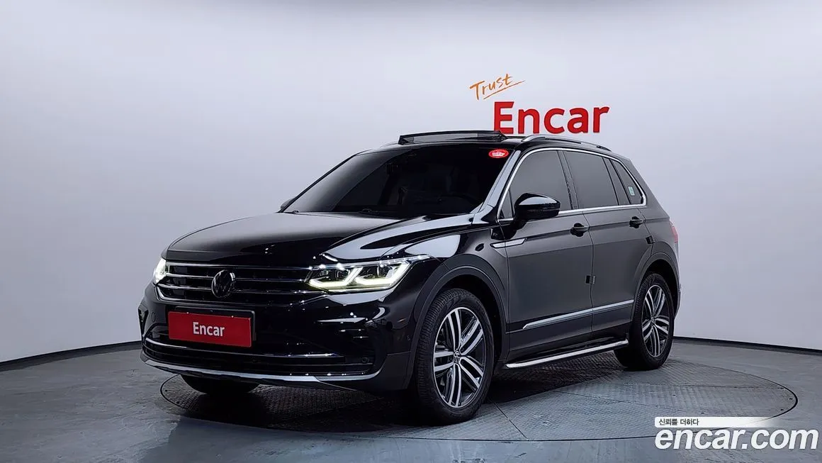 Volkswagen Tiguan — фото 1
