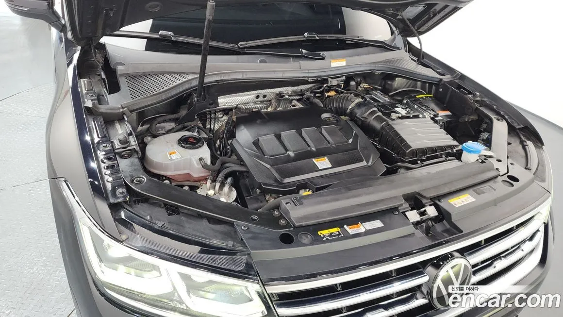 Volkswagen Tiguan — фото 8