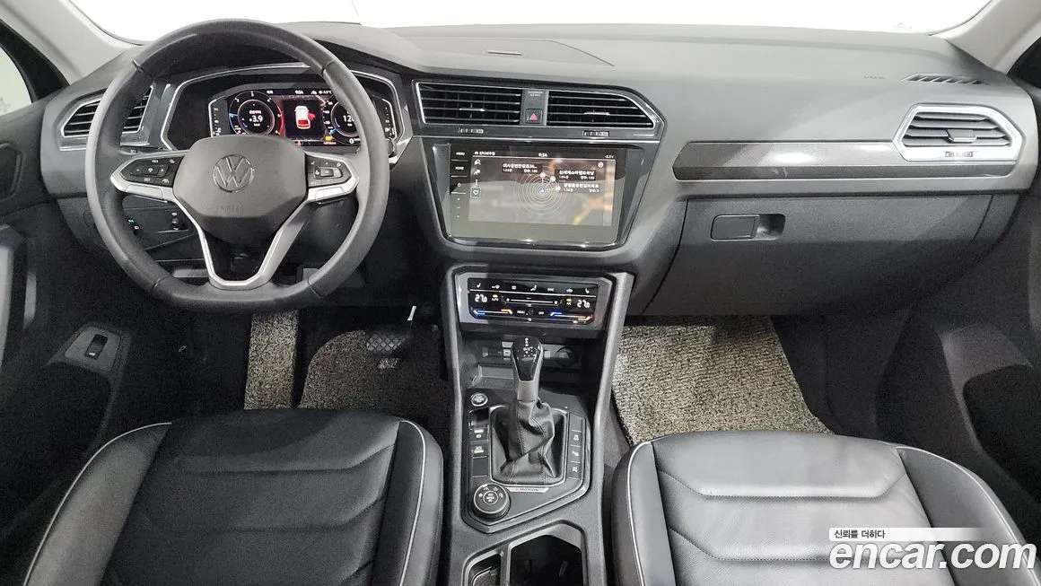 Volkswagen Tiguan — фото 10
