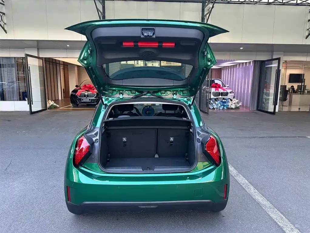 MINI Cooper EV — фото 2