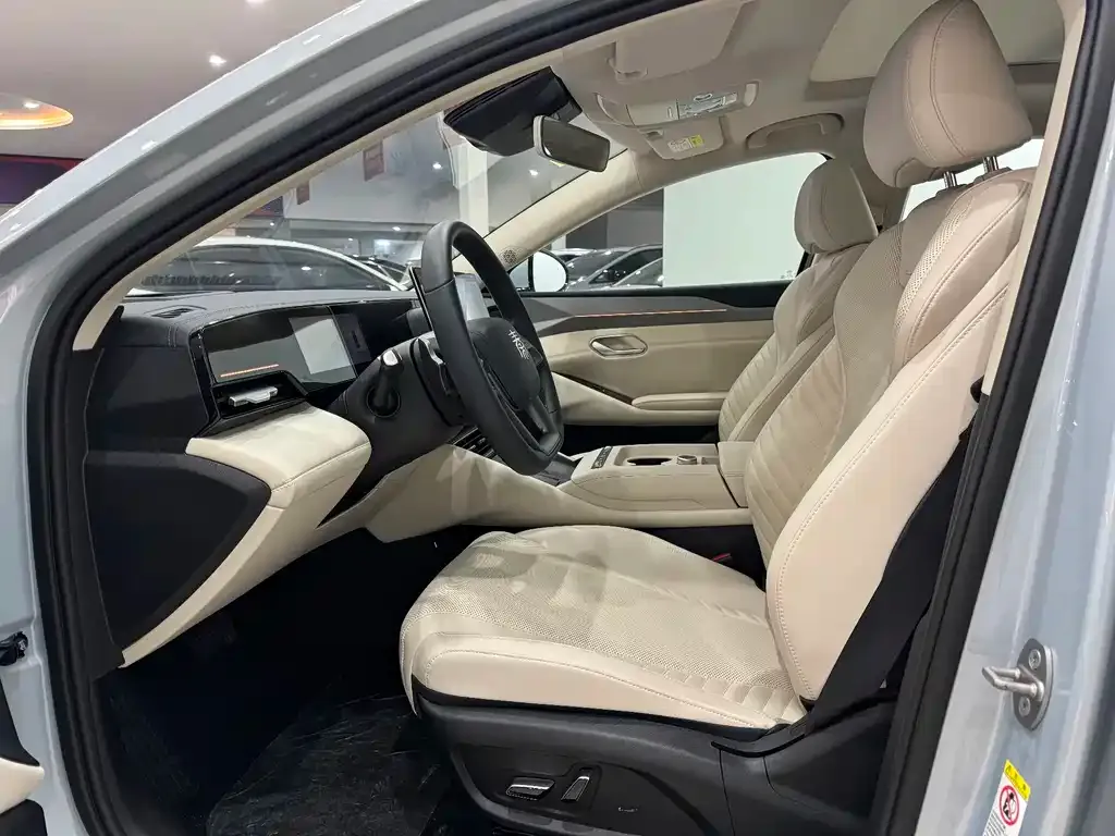 BYD Qin L — фото 4