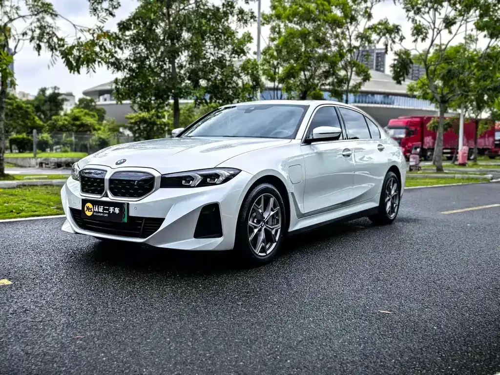 BMW i3 — фото 1