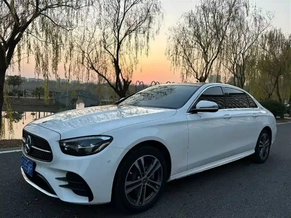 Mercedes-Benz E-Class — фото 5